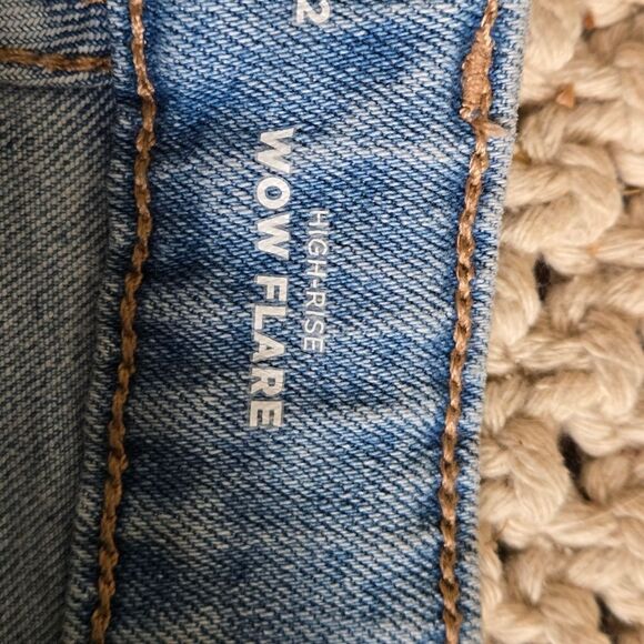 Old Navy High Rise Wow Flare Light Denim Jeans - Picture 6 of 7